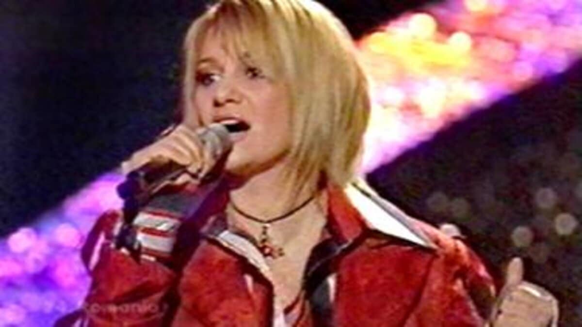 Никола (Nicola): Участница Евровидения 2003 года из Румынии - Евровидение